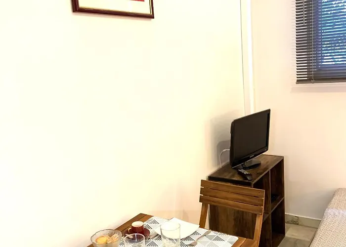 شقة Cannes Croisette Quiet Studio Ac Wifi 200 M From Sea كان