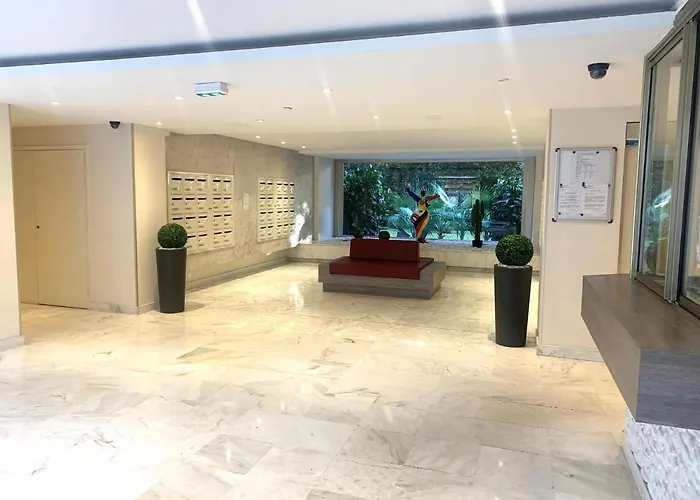 Center Ac Wifi 200 M Sea Behind Martinez 公寓