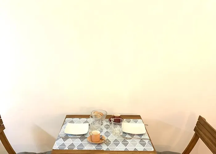 Center Ac Wifi 200 M Sea Behind Martinez 公寓