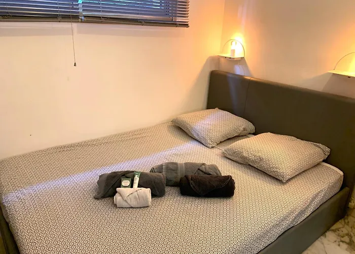 Center Ac Wifi 200 M Sea Behind Martinez 公寓